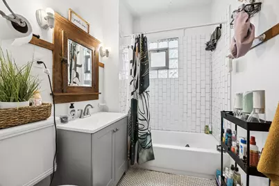 222 N Lombard Avenue, Oak Park, IL 60302 - Photo 25