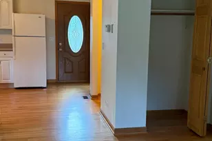 125 Maple Ct, Geneva, IL 60134 - Photo 3