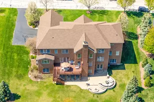 18 Tournament Dr N, Hawthorn Woods, IL 60047 - Photo 69