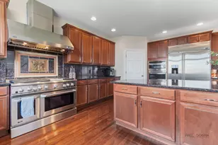 18 Tournament Dr N, Hawthorn Woods, IL 60047 - Photo 25
