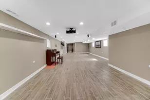 1915 Dewey Ave, Evanston, IL 60201 - Photo 17