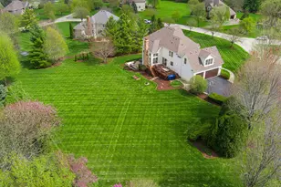 39W480 Abbey Glen Ct, Saint Charles, IL 60175 - Photo 3