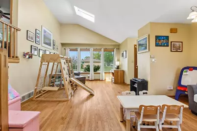 245 Amherst Avenue, Des Plaines, IL 60016 - Photo 15