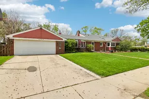 245 Amherst Ave, Des Plaines, IL 60016 - Photo 3
