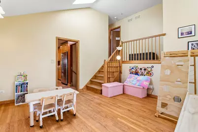 245 Amherst Avenue, Des Plaines, IL 60016 - Photo 17