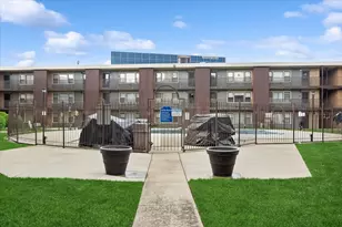 9620 W Higgins Rd, Rosemont, IL 60018 - Photo 17