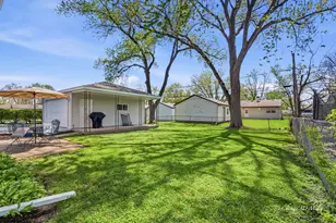 2207 Kirchoff Rd, Rolling Meadows, IL 60008 - Photo 5