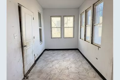7939 S Escanaba Avenue, Chicago, IL 60617 - Photo 13
