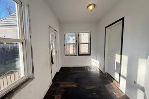 7939 S Escanaba Ave, Chicago, IL 60617 - Photo 5
