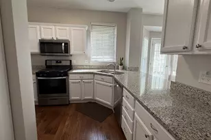 1719 Devonshire Ln, Shorewood, IL 60404 - Photo 3
