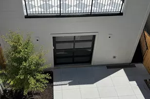 1841 W Newport Ave, Chicago, IL 60657 - Photo 9