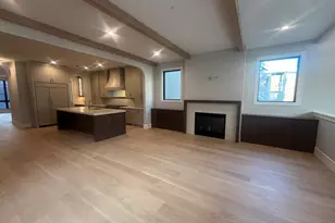 1841 W Newport Ave, Chicago, IL 60657 - Photo 7
