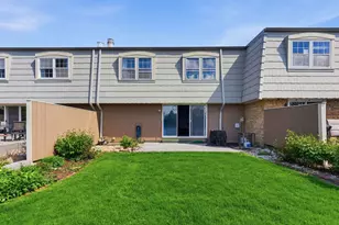 670 Versailles Circle, Elk Grove Village, IL 60007 - Photo 29