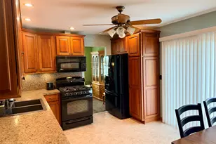 14221 Kilbourne Ave, Crestwood, IL 60418 - Photo 7