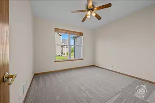 2812 Plante Rd, North Aurora, IL 60542 - Photo 15