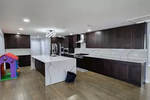 88 Gromer Rd, Elgin, IL 60120 - Photo 5