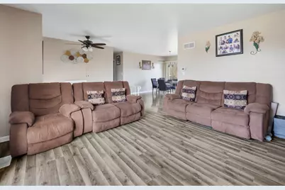 1236 Corley Drive, Elgin, IL 60120 - Photo 5