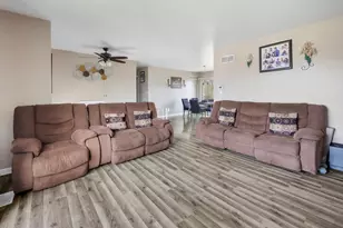1236 Corley Dr, Elgin, IL 60120 - Photo 5