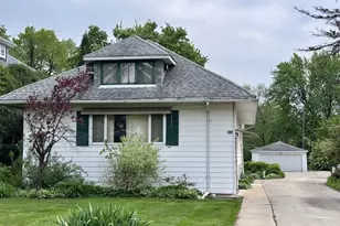 377 Blackhawk Rd, Riverside, IL 60546 - Photo 1
