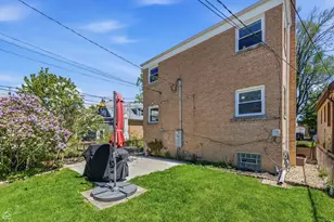 2918 N 75th Ct, Elmwood Park, IL 60707 - Photo 21