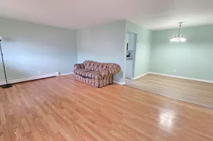 1557 Jill Ct, Glendale Heights, IL 60139 - Photo 5
