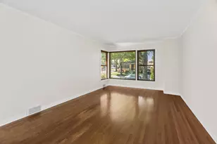 3923 W 106th St, Chicago, IL 60638 - Photo 5