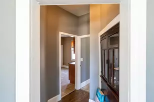902 W Grove St, Bloomington, IL 61701 - Photo 17