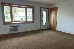 506 Parkside Dr, Sycamore, IL 60178 - Photo 13