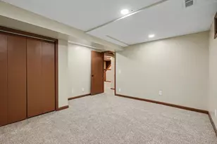 2 Walton Pl, Normal, IL 61761 - Photo 35