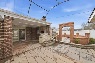 327 Fremont Ave, Romeoville, IL 60446 - Photo 31