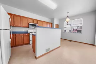 1566 Benzie Cir, Romeoville, IL 60446 - Photo 9