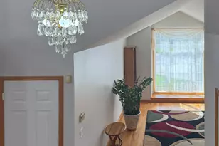 2015 N Evergreen Ave, Arlington Heights, IL 60004 - Photo 9