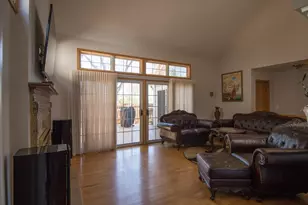 2015 N Evergreen Ave, Arlington Heights, IL 60004 - Photo 17