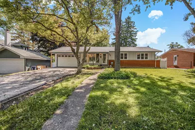 75 S 2nd Avenue, Lombard, IL 60148 - Photo 1