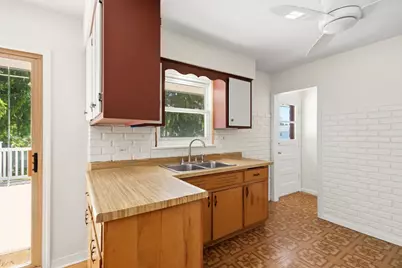 75 S 2nd Avenue, Lombard, IL 60148 - Photo 9
