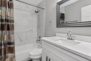 7662 Northway Dr, Hanover Park, IL 60133 - Photo 15