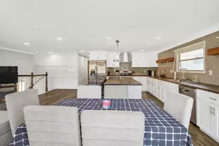 230 Millford Ln, Bloomingdale, IL 60108 - Photo 9