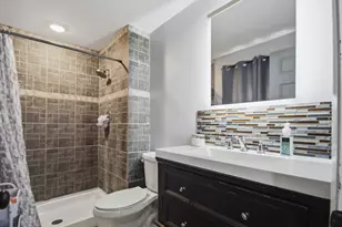 230 Millford Ln, Bloomingdale, IL 60108 - Photo 15