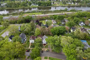 447 Ashland Ave, Elgin, IL 60123 - Photo 25