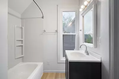447 Ashland Avenue, Elgin, IL 60123 - Photo 17