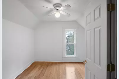 447 Ashland Avenue, Elgin, IL 60123 - Photo 15
