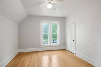 447 Ashland Avenue, Elgin, IL 60123 - Photo 19