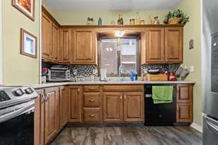 1403 Camp Ave, Rockford, IL 61103 - Photo 7