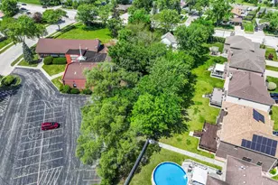 309 Landmeier Rd, Elk Grove Village, IL 60007 - Photo 13