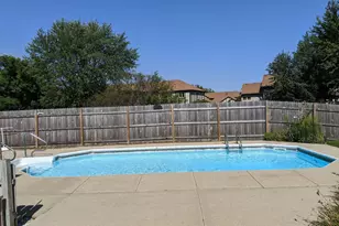3211 Wild Oaks Ct, Joliet, IL 60431 - Photo 7