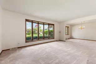 1621 Claremont Dr, Darien, IL 60561 - Photo 5