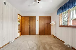 1621 Claremont Dr, Darien, IL 60561 - Photo 13