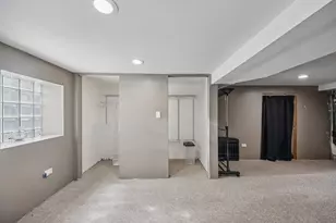 6254 W Barry Ave, Chicago, IL 60634 - Photo 23