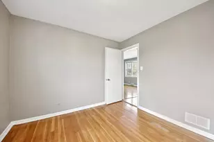 6254 W Barry Ave, Chicago, IL 60634 - Photo 17