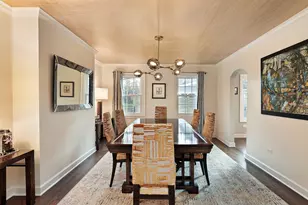 921 Woodbine Ln, Northbrook, IL 60062 - Photo 9